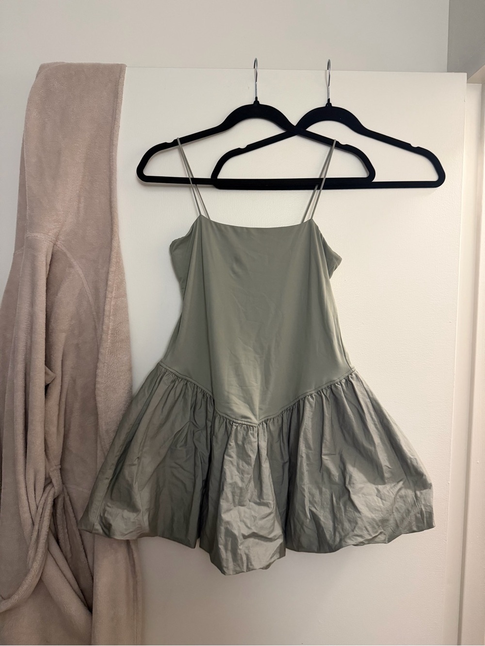 Forever 21 bubble hem mini dress